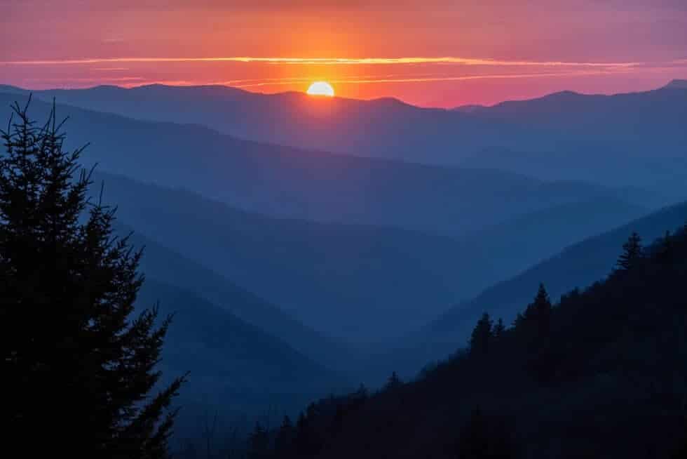 Tripps Now showcases the layered mountain views and sunset scenery that make Pigeon Forge especially appealing in autumn.